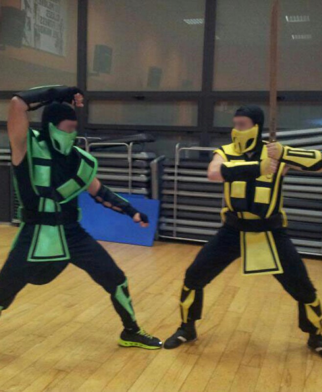 Combate entre Scorpio,sub-cero.